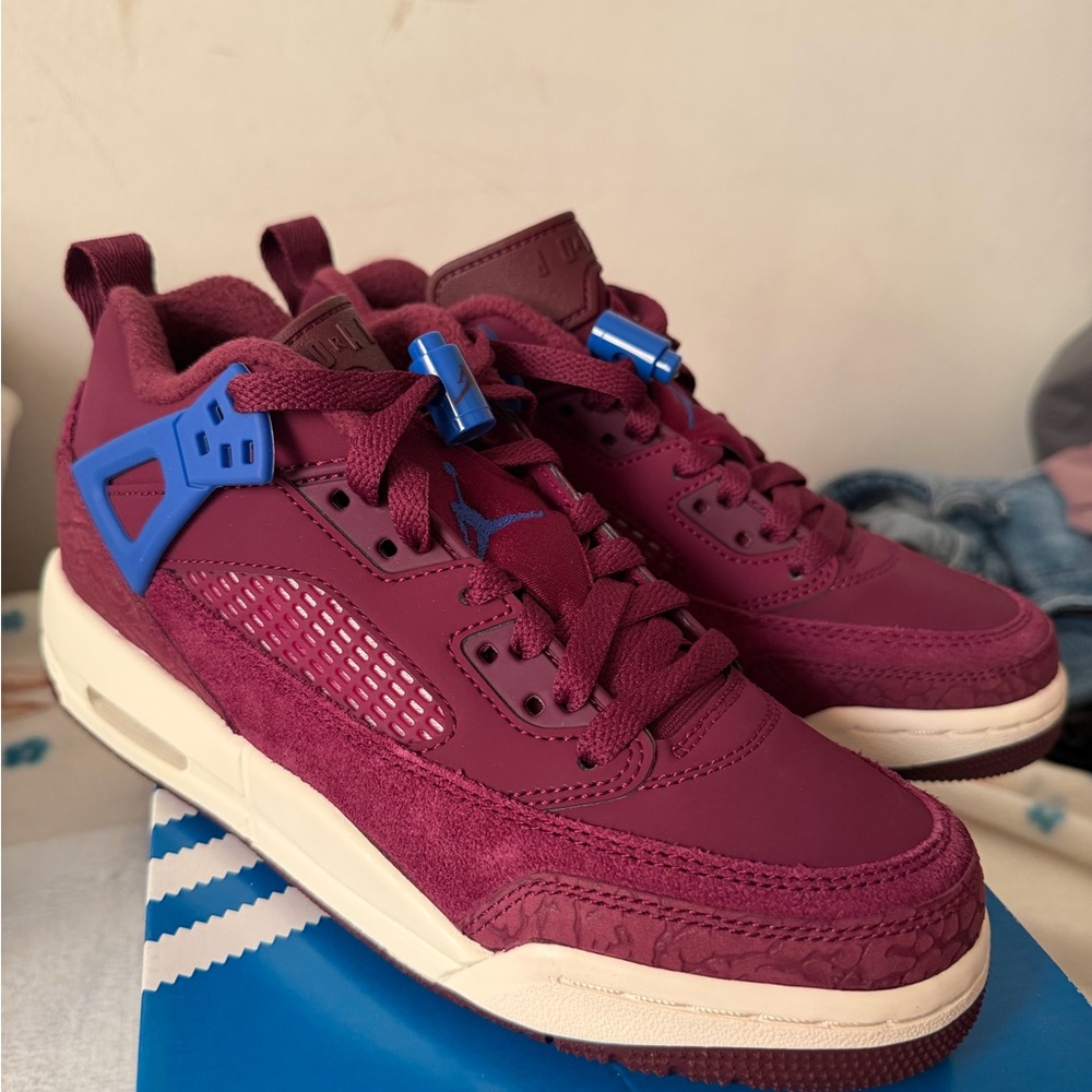 Jordan Spizike Low